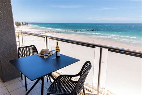 Glenelg Hotels: 628 Cheap Accommodation in Glenelg .